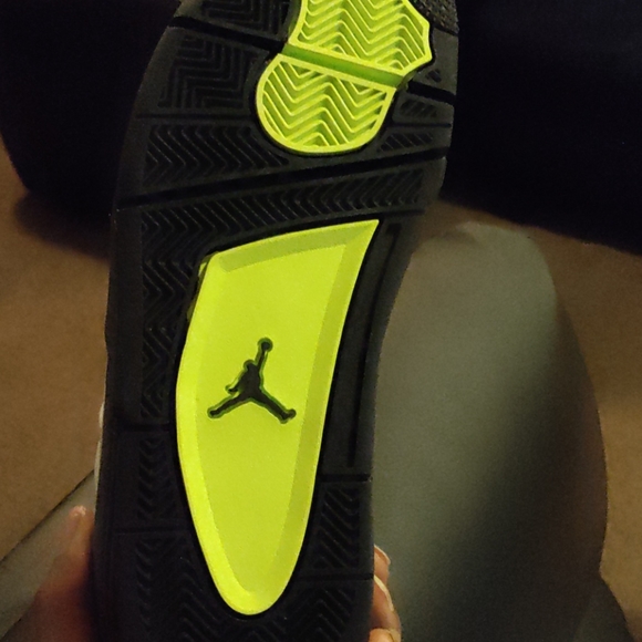 Jordan 4 Retro "Neon 95" SE - Picture 5 of 8